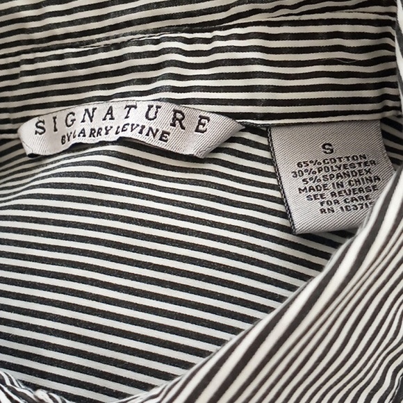 Back/white Striped Shirt. Small - Picture 5 of 5